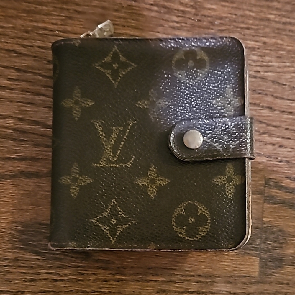 Louis Vuitton Monogram Wallet